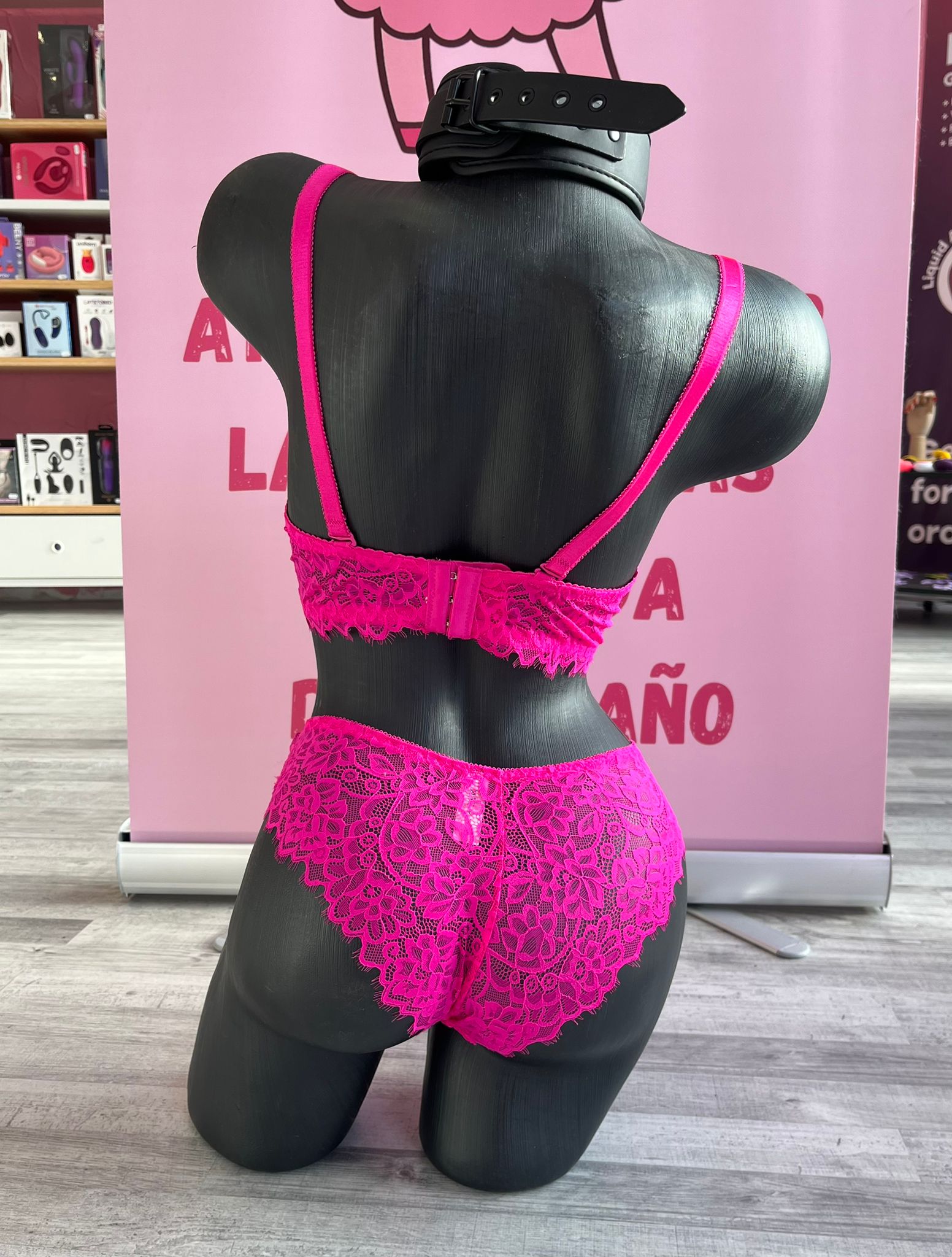 conjunto rosa love 2 piezas TALLA S - 38B - VICTORIA