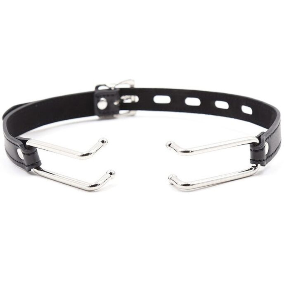 MORDAZA PIEL CON GANCHOS METALICOS - OHMAMA FETISH