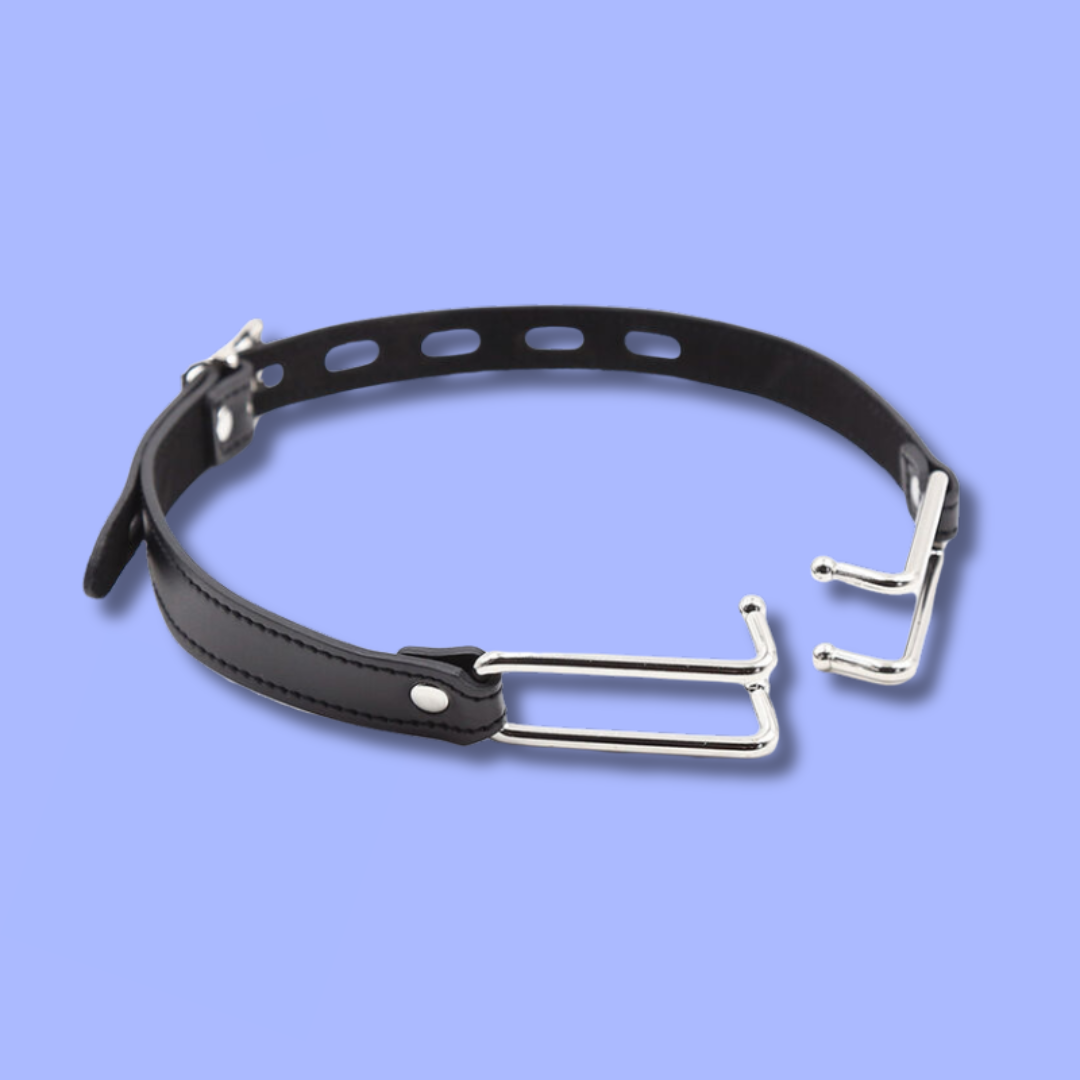 MORDAZA PIEL CON GANCHOS METALICOS - OHMAMA FETISH